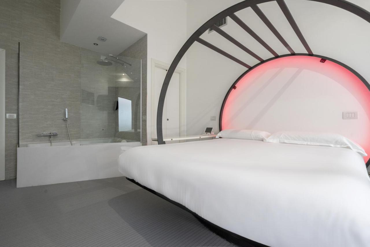 Pensionat Colosseum Jacuzzi Suites