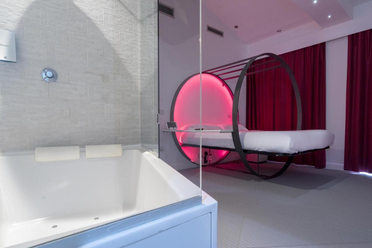 Colosseum Jacuzzi Suites Rom